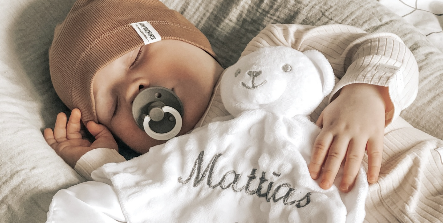 Beebi uni ja uinumine – kuidas aidata lapsel rahulikult uinuda (ja mida vältida)